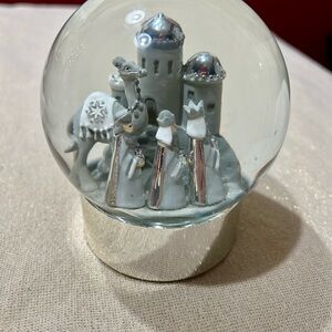 3 Wise Men Silver and Gray Nativity Scene Snow Globe